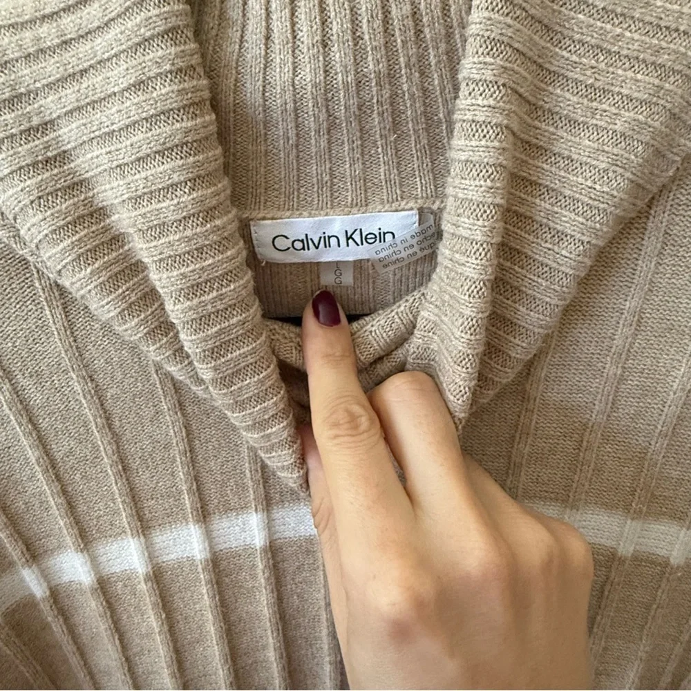Calvin Klein Beige White Striped Turtleneck Sweater Ribbed Cozy Size L